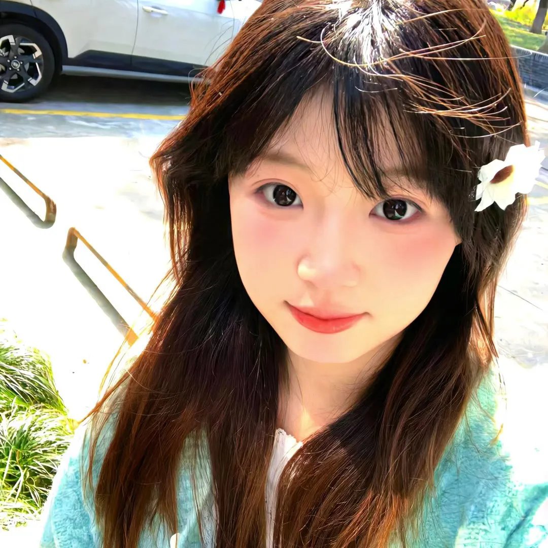 漂亮男孩直播中